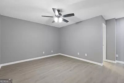 836 Lake Hollow Boulevard SW, Marietta, GA 30064 - Photo 15