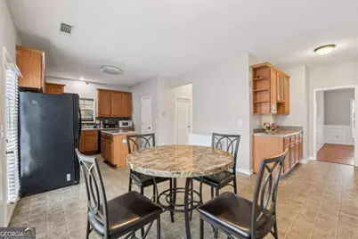 2393 Shady Maple Lane, Loganville, GA 30052 - Photo 7