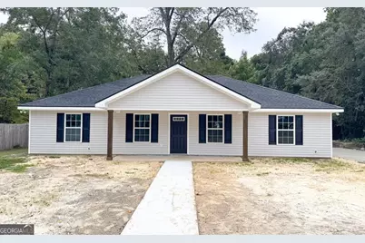 808 Satilla Boulevard, Waycross, GA 31501 - Photo 1
