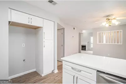 2294 Wellington Circle, Lithonia, GA 30058 - Photo 15