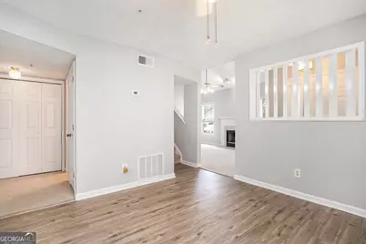 2294 Wellington Circle, Lithonia, GA 30058 - Photo 11