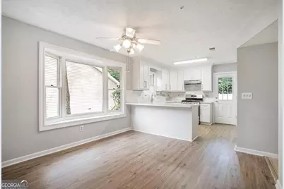 2294 Wellington Circle, Lithonia, GA 30058 - Photo 9