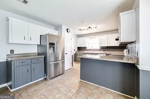 388 Meloney Dr, Hinesville, GA 31313 - Photo 9