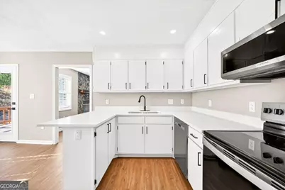 2243 Hillwood Court, Lizella, GA 31052 - Photo 9