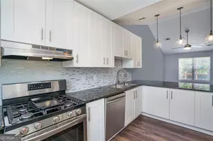 5060 Meadow Overlook, Cumming, GA 30040 - Photo 7