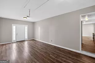 2820 Robinson Wood Dr, Riverdale, GA 30296 - Photo 5