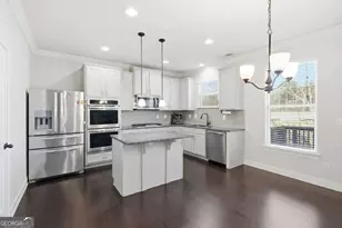 2710 Blake Towers Ln, Buford, GA 30519 - Photo 11