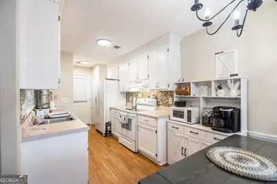 126 Country Walk, Warner Robins, GA 31088 - Photo 9