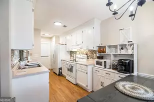 126 Country Walk, Warner Robins, GA 31088 - Photo 9