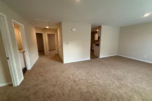 572 Elle's Wy, Griffin, GA 30223 - Photo 3