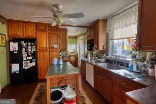 188 Davidson St, Shady Dale, GA 31085 - Photo 9