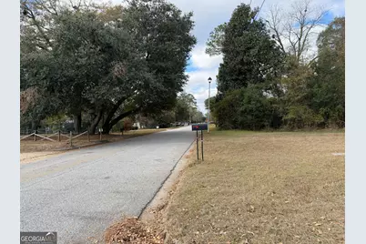 1417 E Roosevelt Avenue, Albany, GA 31705 - Photo 9