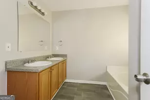 405 Hawthorne Cir, Stockbridge, GA 30281 - Photo 9