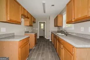 405 Hawthorne Cir, Stockbridge, GA 30281 - Photo 5