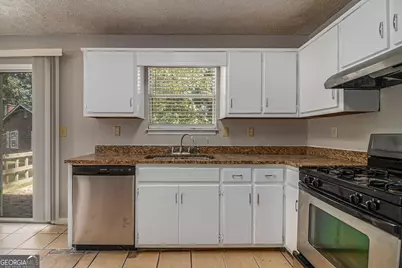 5913 Summerglen Lane, Atlanta, GA 30349 - Photo 5