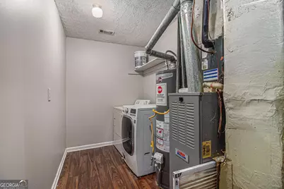 5913 Summerglen Lane, Atlanta, GA 30349 - Photo 17