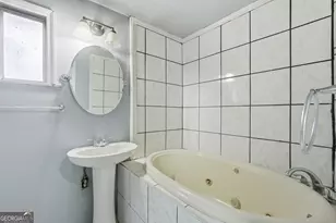 8 Regent Dr, Savannah, GA 31406 - Photo 19