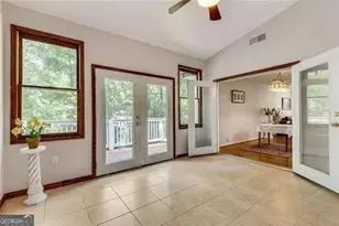 3990 Admiral Dr, Atlanta, GA 30341 - Photo 17