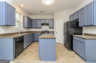 2570 Kolb Manor Cir SW, Marietta, GA 30008 - Photo 11