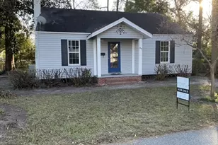 89 W Ivey St, Baxley, GA 31513 - Photo 1