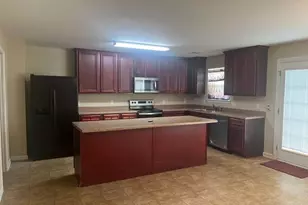 901 Broderick Cir, Warner Robins, GA 31088 - Photo 3