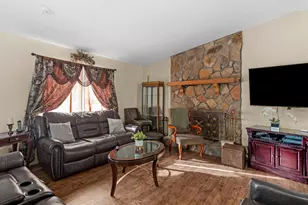 9043 Raven Dr, Jonesboro, GA 30238 - Photo 3