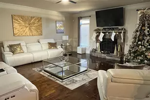 820 Clifton Springs Close Dr, Atlanta, GA 30349 - Photo 3