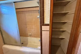 864 Spring Valley Dr, Forest Park, GA 30297 - Photo 23