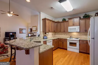 2142 Eisenhower Avenue, Bogart, GA 30622 - Photo 11