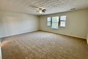 2735 Meadow Trace, Grayson, GA 30017 - Photo 15