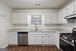 7132 New Dale Rd, Rex, GA 30273 - Photo 13