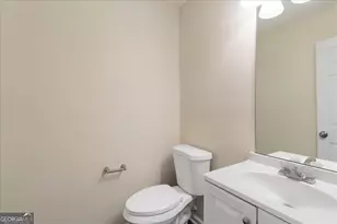 300 Carriage Lake Ln, Stockbridge, GA 30281 - Photo 19