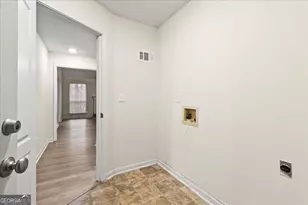 401 Streamview Ln, Stockbridge, GA 30281 - Photo 15