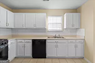 210 Summer Hill Cir, Stockbridge, GA 30281 - Photo 17