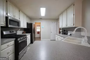 1425 Shingle Way, McDonough, GA 30252 - Photo 17