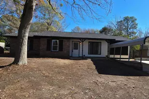 213 Stratford Dr, Warner Robins, GA 31088 - Photo 1