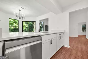 3909 S Creek Ct, Stone Mountain, GA 30083 - Photo 19