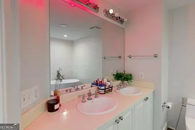 3275 Lenox Road NE #APT 413, Atlanta, GA 30324 - Photo 19