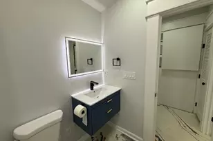 2526 Center St NW, Atlanta, GA 30318 - Photo 7