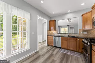 6247 Longleaf Dr, Hoschton, GA 30548 - Photo 3