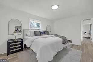 2418 Meadow Lark Dr, East Point, GA 30344 - Photo 19