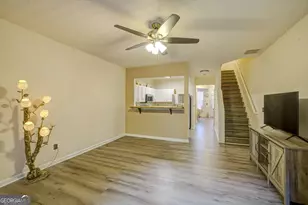 2706 Heathrow Dr, Lawrenceville, GA 30043 - Photo 11