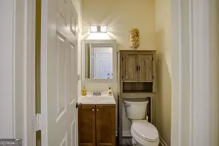 2706 Heathrow Dr, Lawrenceville, GA 30043 - Photo 9