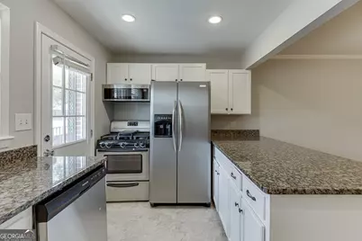 4282 Roswell Road #D2, Atlanta, GA 30342 - Photo 17