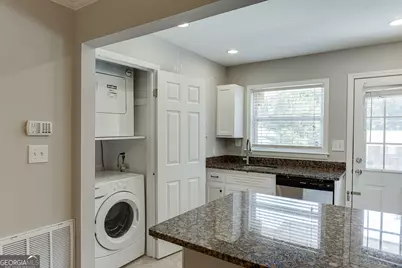 4282 Roswell Road NW #D2, Atlanta, GA 30342 - Photo 21