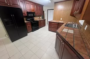 916 Curry Circle, Conyers, GA 30094 - Photo 13