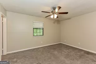 5869 Bobbin Ln, Lithonia, GA 30058 - Photo 9