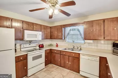 201 Chestnut Court, Kingsland, GA 31548 - Photo 9