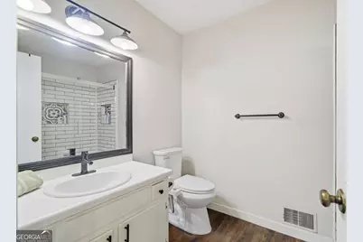 993 Medina Drive SW, Lilburn, GA 30047 - Photo 25