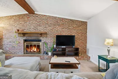 993 Medina Drive SW, Lilburn, GA 30047 - Photo 7